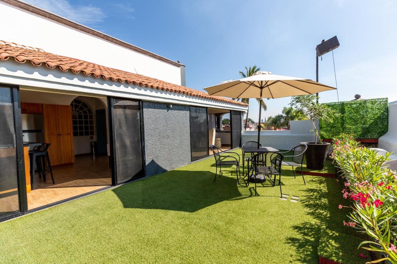 Plaza Chapala Hotel エクステリア 写真