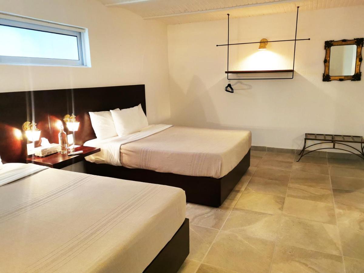 Plaza Chapala Hotel エクステリア 写真