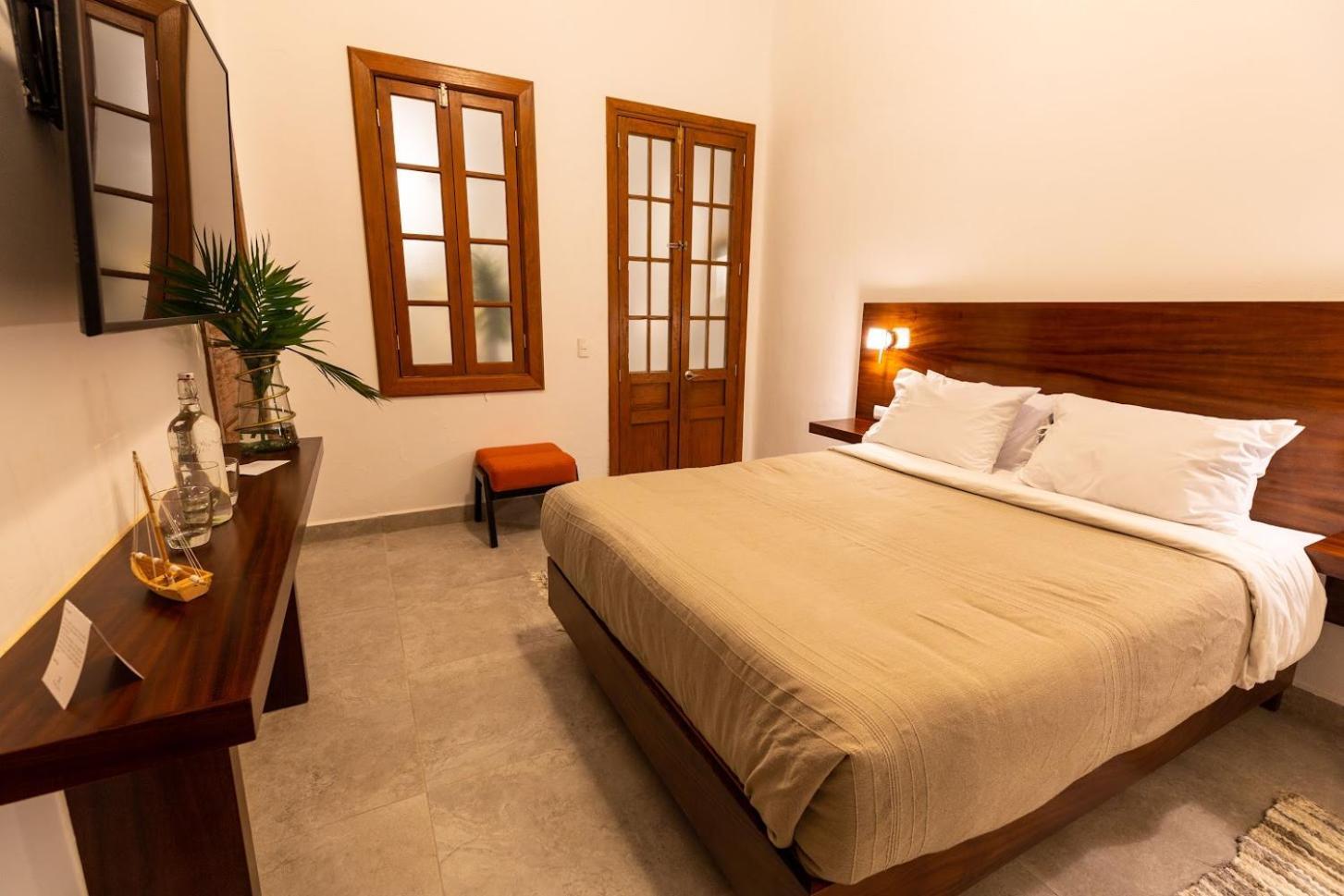 Plaza Chapala Hotel エクステリア 写真