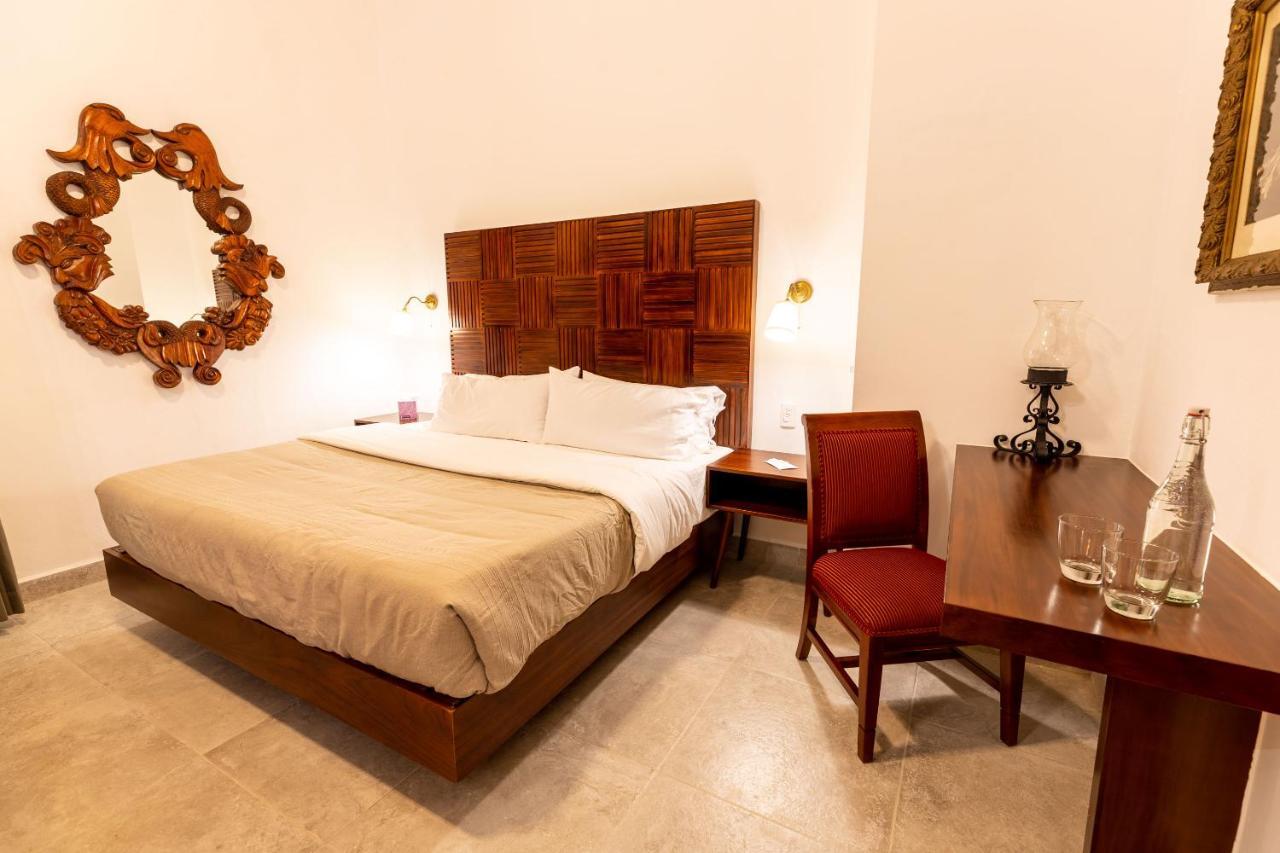Plaza Chapala Hotel エクステリア 写真
