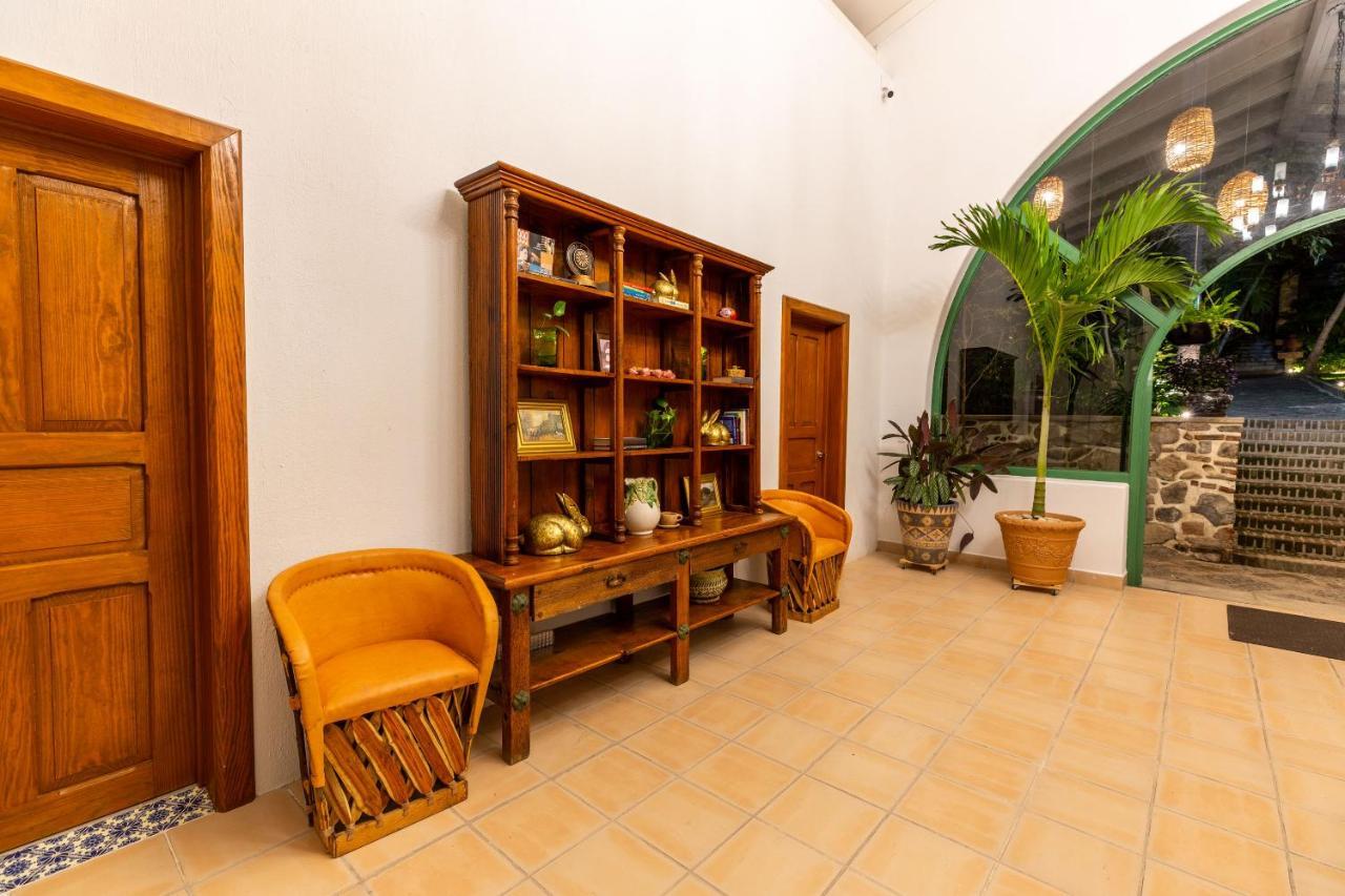 Plaza Chapala Hotel エクステリア 写真