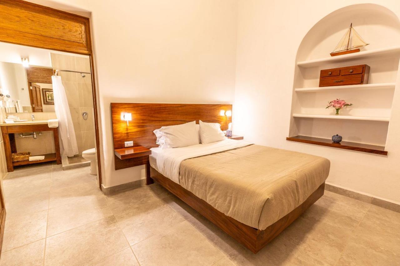 Plaza Chapala Hotel エクステリア 写真