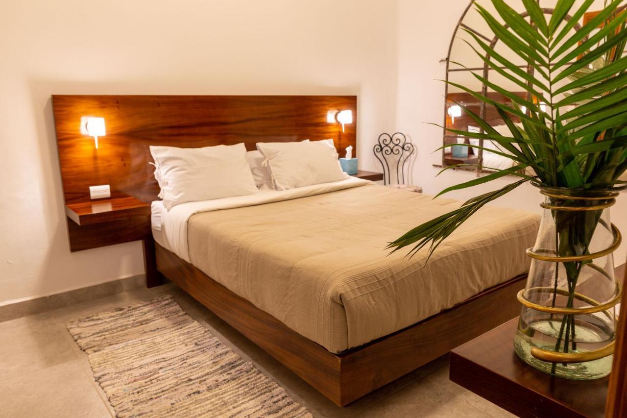 Plaza Chapala Hotel エクステリア 写真