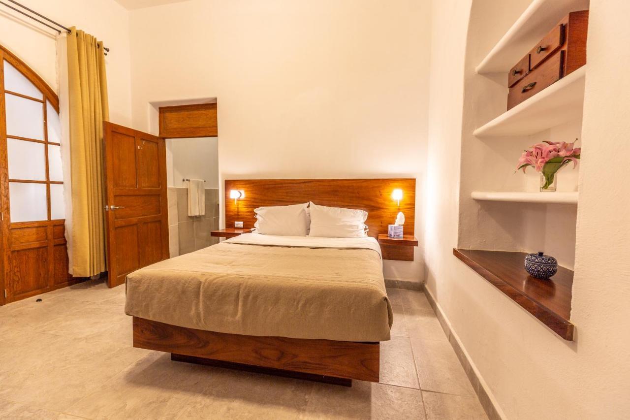 Plaza Chapala Hotel エクステリア 写真